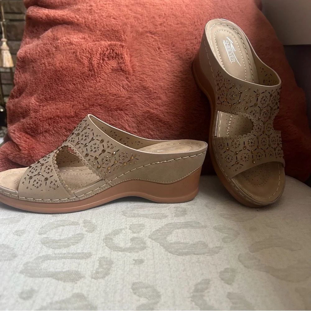 Tan Wedge Sandals size 39, 8.5
